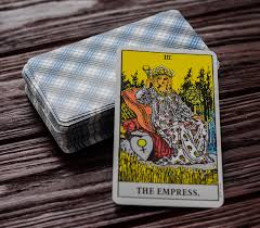 LA EMPERATRIZ TAROT Y ABUNDANCIA